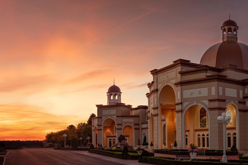 4 Days / 3 Nights / 6 Meals