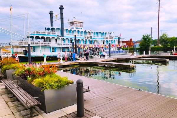 4 days, 3 nights and 8 meals