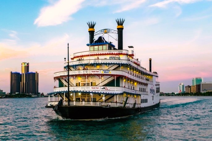 DP cruising_cityscape