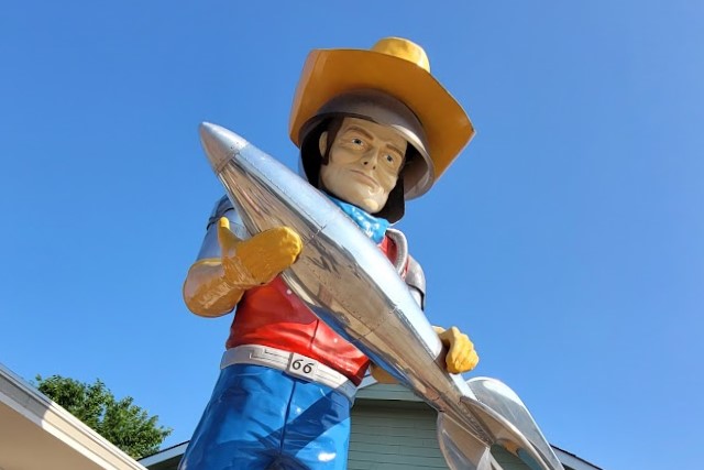 10 Days / 9 Nights / 16 Meals