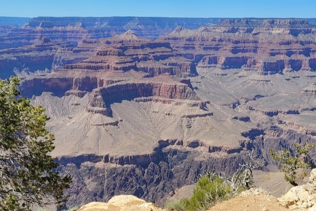 10 Days / 9 Nights / 16 Meals